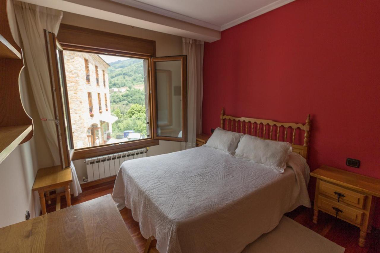 Apartamentos Casa Paulino Taramundi Buitenkant foto